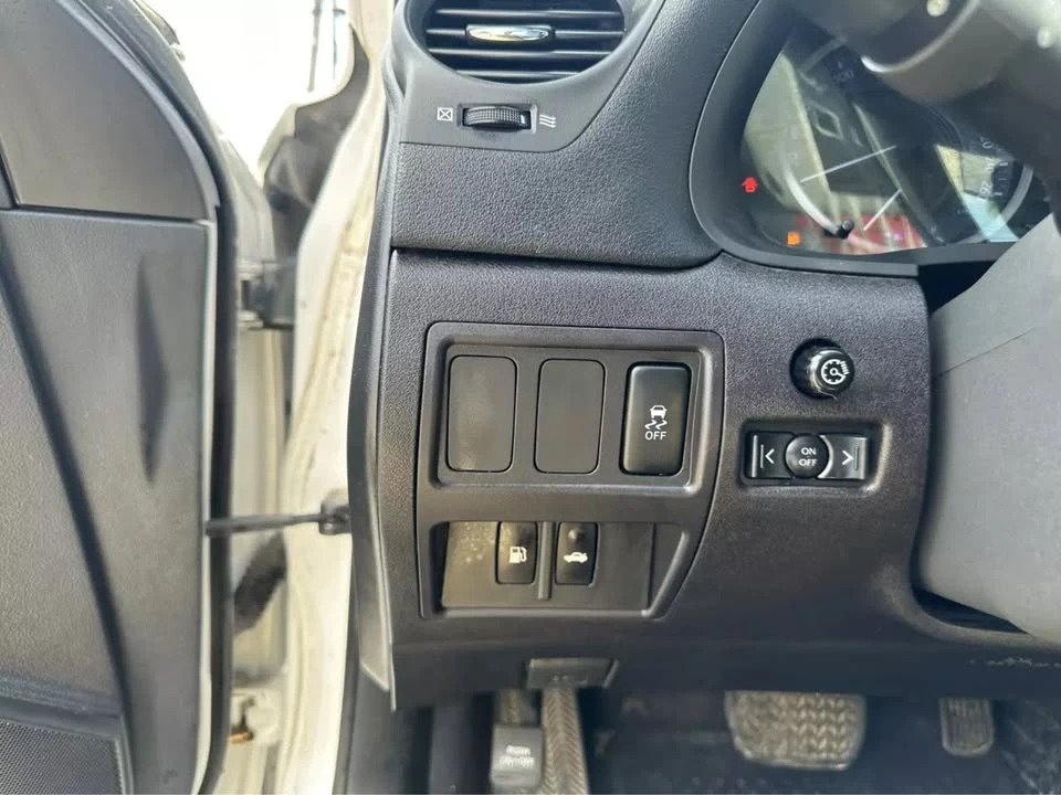 2012 Lexus IS 2nd Gen - Image 10 of 11