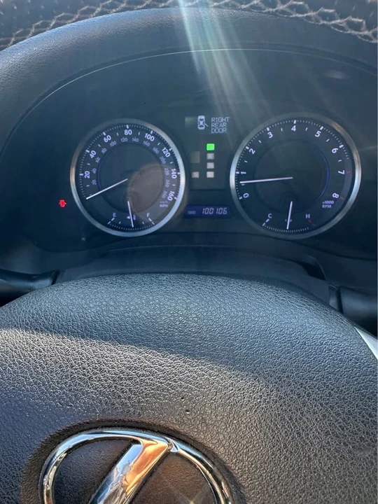2012 Lexus IS 2nd Gen - Image 4 of 11