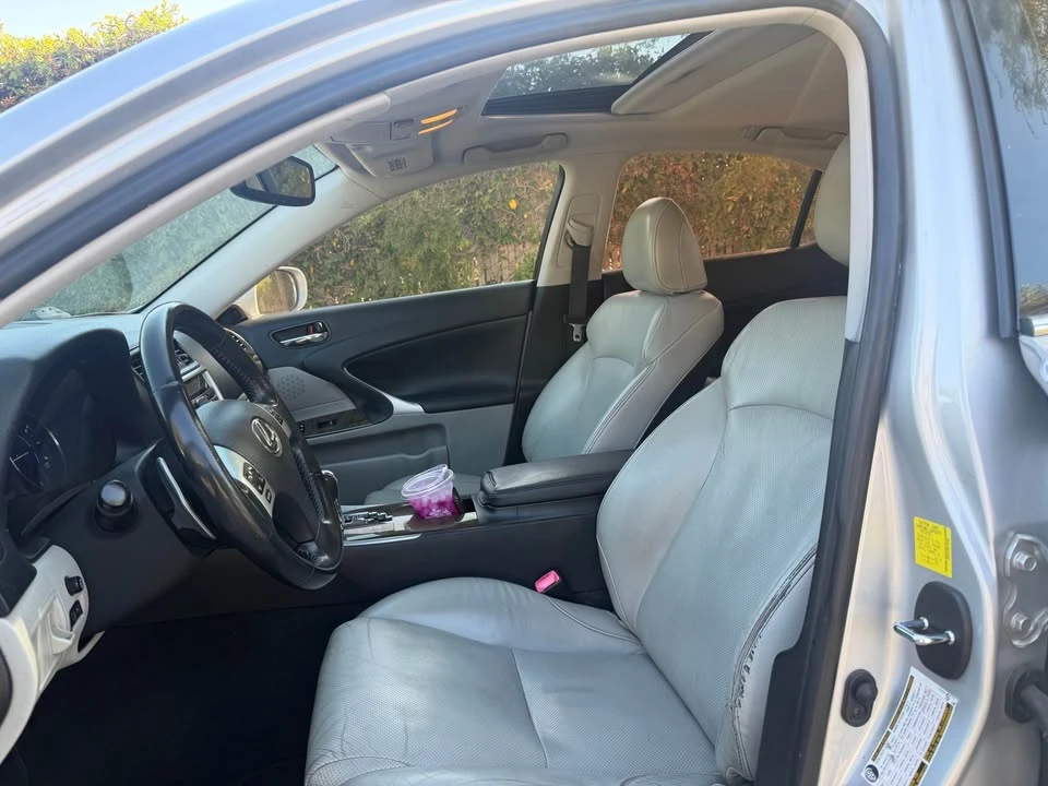 2012 Lexus IS 2nd Gen - Image 4 of 8