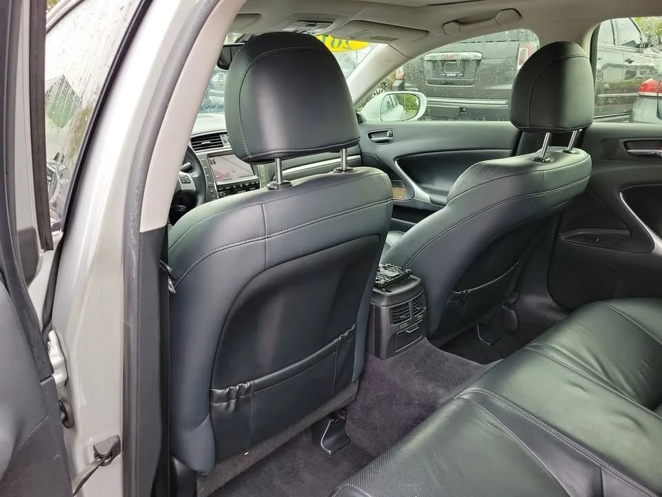 2012 Lexus IS 2nd Gen - Image 15 of 20