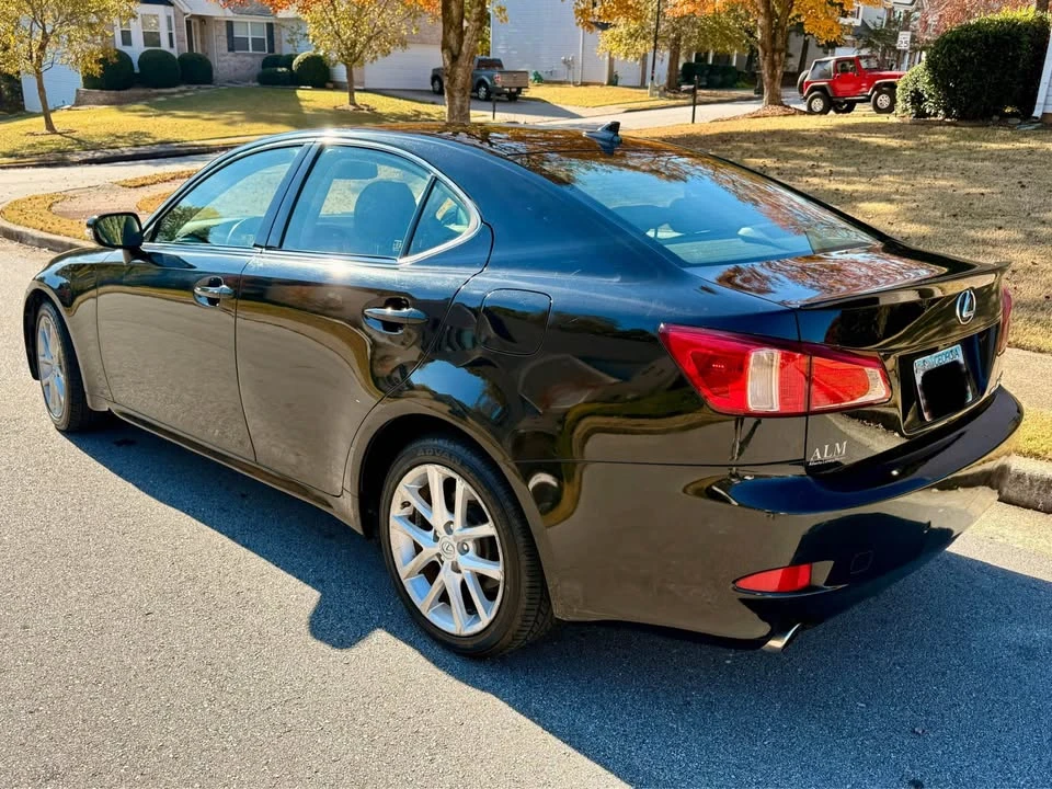 2012 Lexus IS 2nd Gen - Image 9 of 20