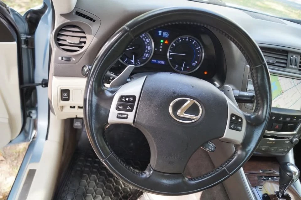 2012 Lexus IS 2nd Gen - Image 18 of 20