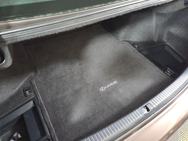 2012 Lexus IS 2nd Gen - Image 9 of 16