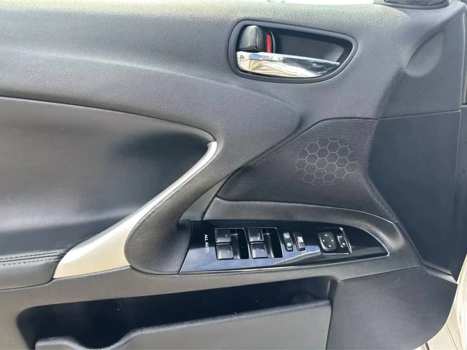 2012 Lexus IS 2nd Gen - Image 13 of 20