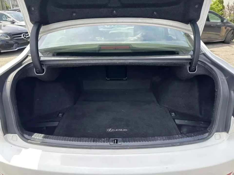 2012 Lexus IS 2nd Gen - Image 17 of 20