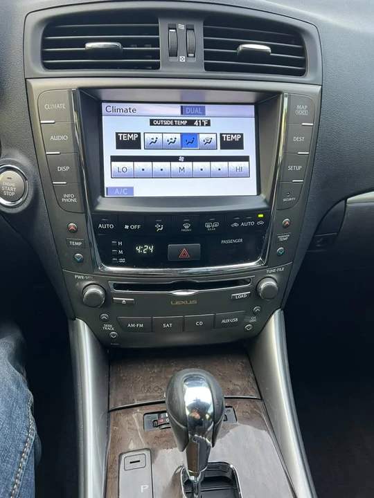2012 Lexus IS 2nd Gen - Image 5 of 7