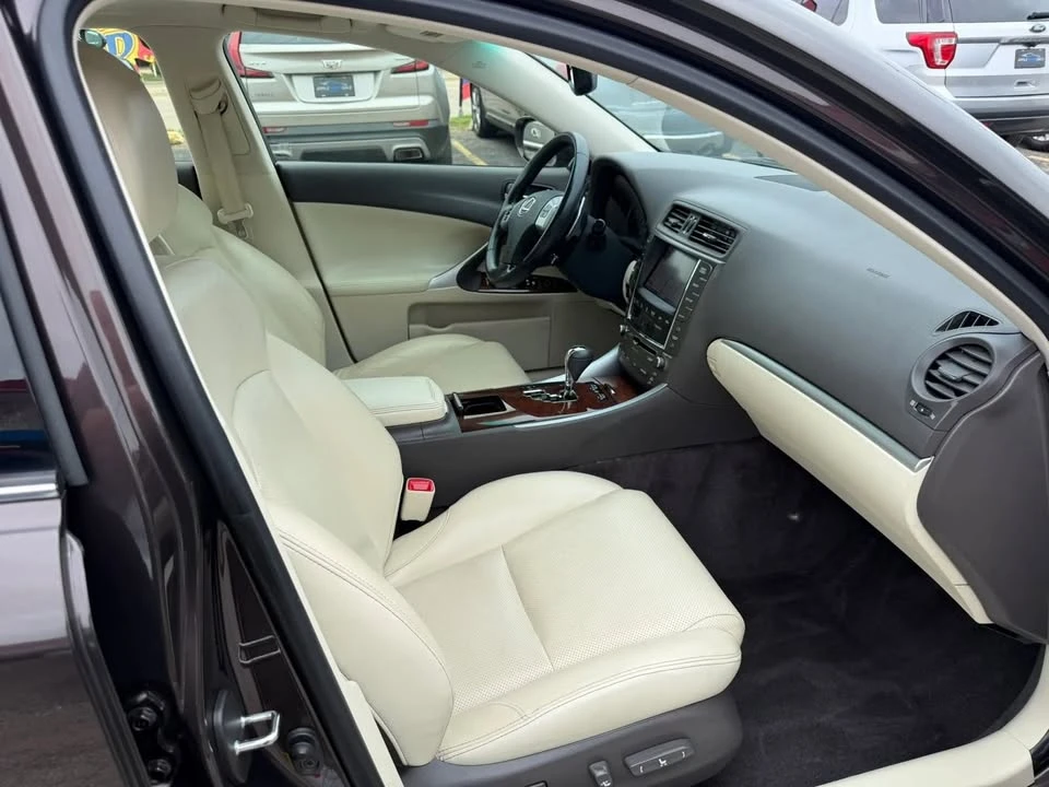 2012 Lexus IS 2nd Gen - Image 11 of 18