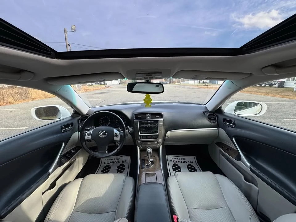 2012 Lexus IS 2nd Gen - Image 15 of 17