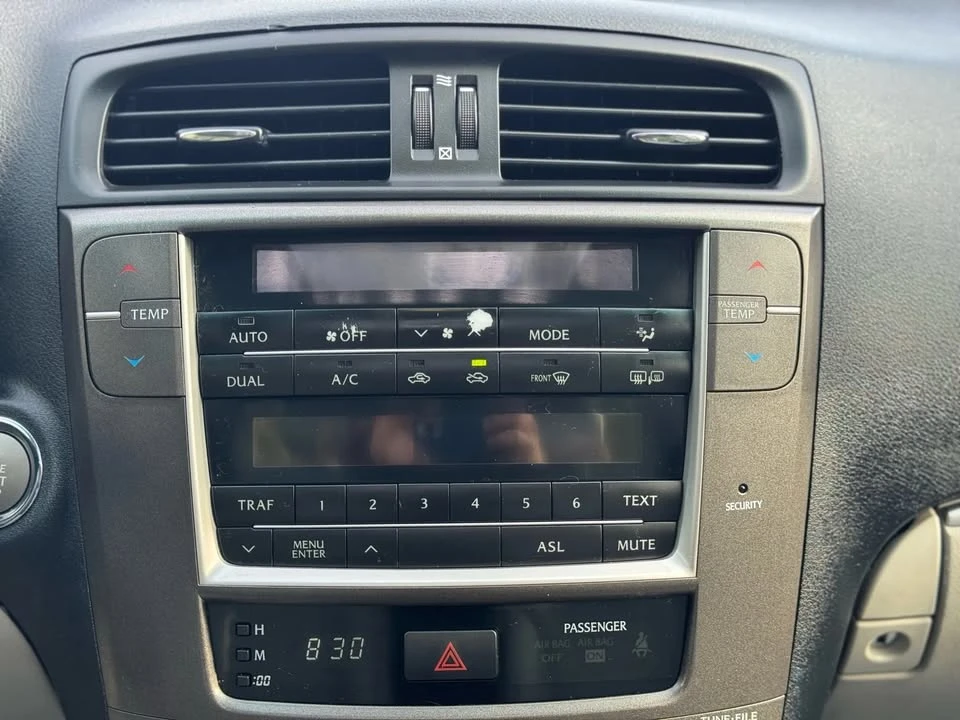 2012 Lexus IS 2nd Gen - Image 16 of 17