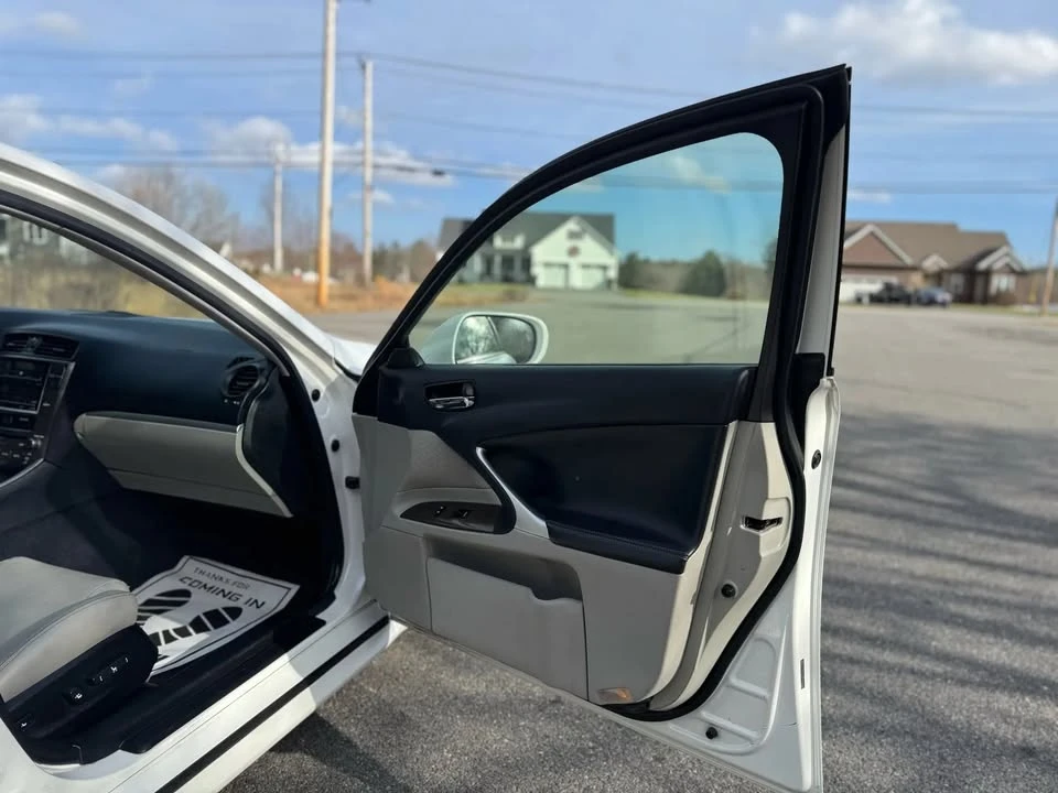 2012 Lexus IS 2nd Gen - Image 12 of 17