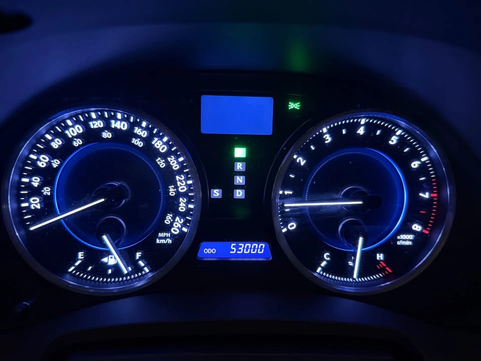 2012 Lexus IS 2nd Gen - Image 17 of 20