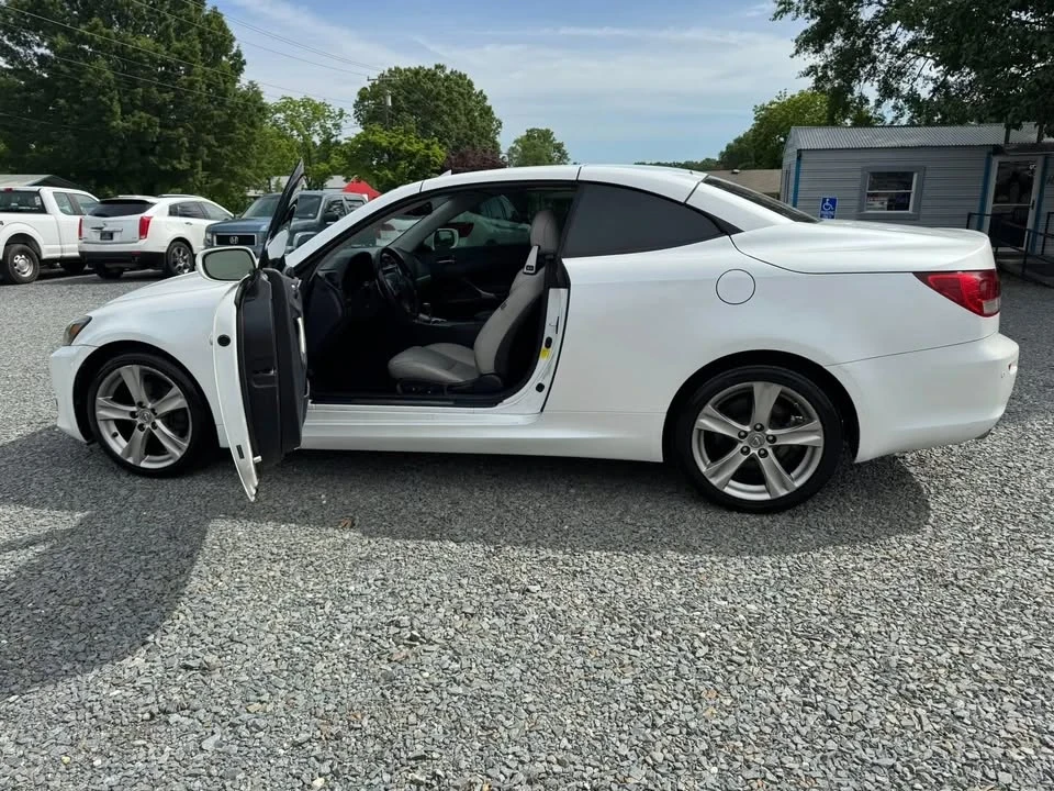 2012 Lexus IS 2nd Gen - Image 16 of 20