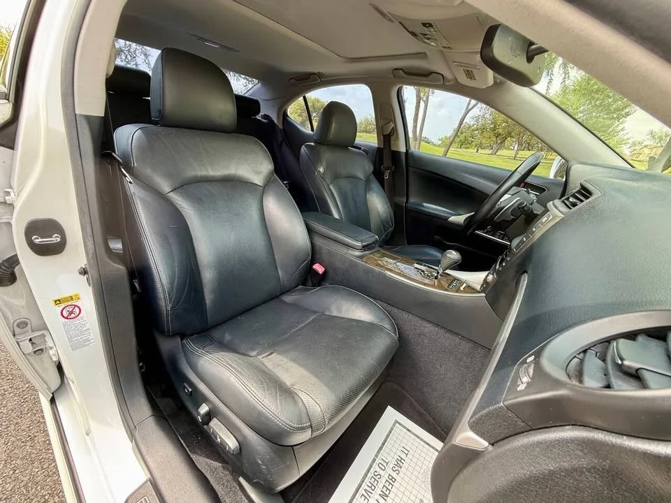 2012 Lexus IS 2nd Gen - Image 9 of 12