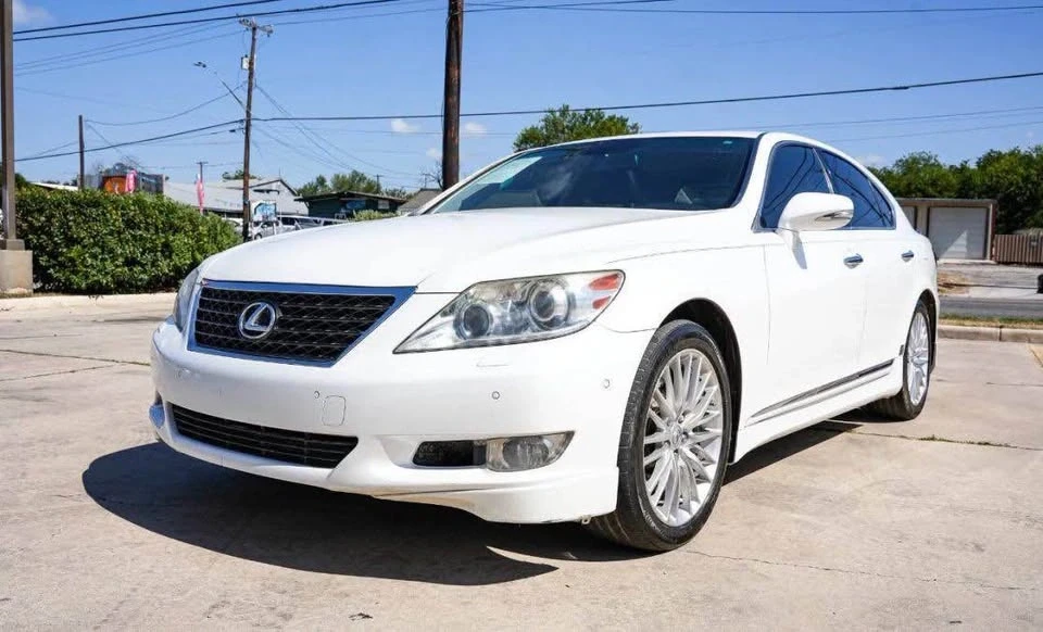 2012 Lexus LS 4th Gen - Image 3 of 20