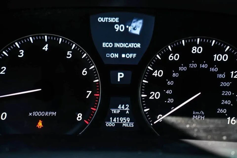 2012 Lexus LS 4th Gen - Image 14 of 20