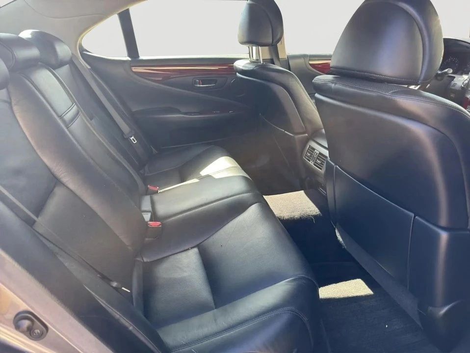 2012 Lexus LS 4th Gen - Image 10 of 16