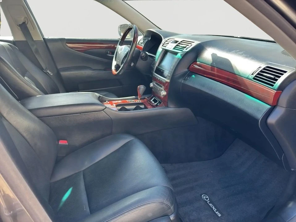 2012 Lexus LS 4th Gen - Image 9 of 16