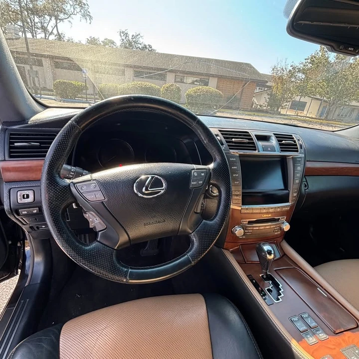 2012 Lexus LS 4th Gen - Image 10 of 16
