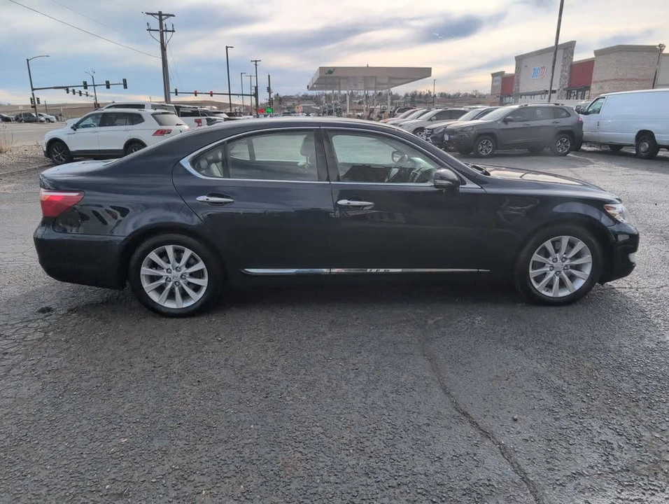 2012 Lexus LS 4th Gen - Image 9 of 10