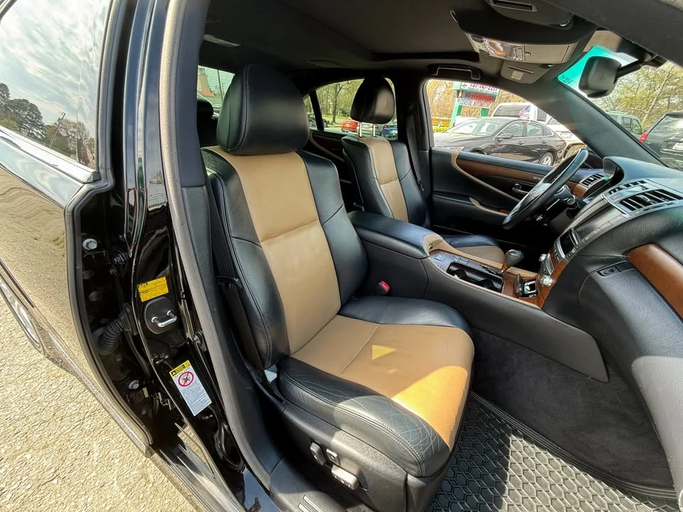 2012 Lexus LS 4th Gen - Image 18 of 20