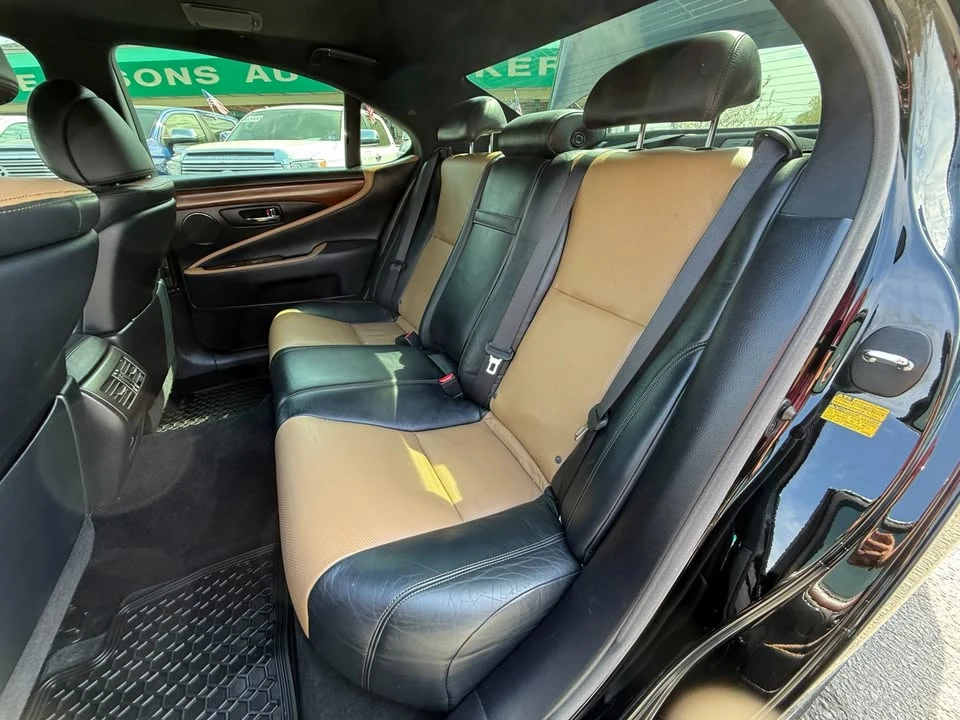 2012 Lexus LS 4th Gen - Image 15 of 20