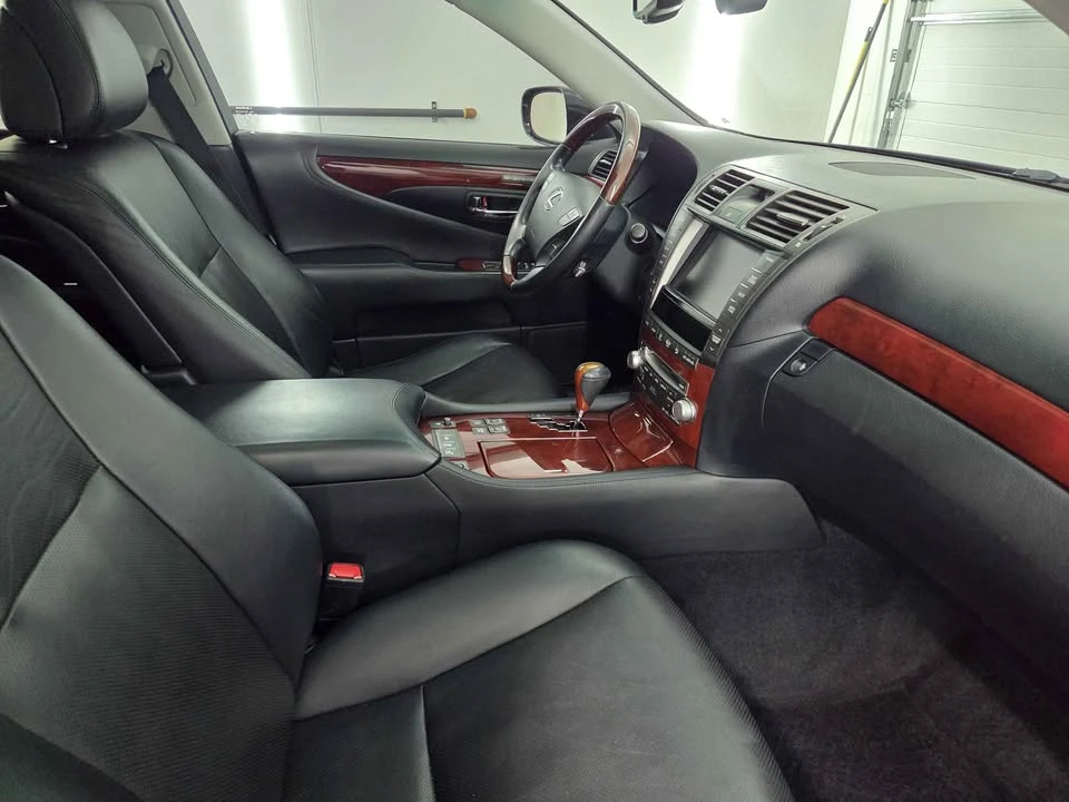 2012 Lexus LS 4th Gen - Image 8 of 10