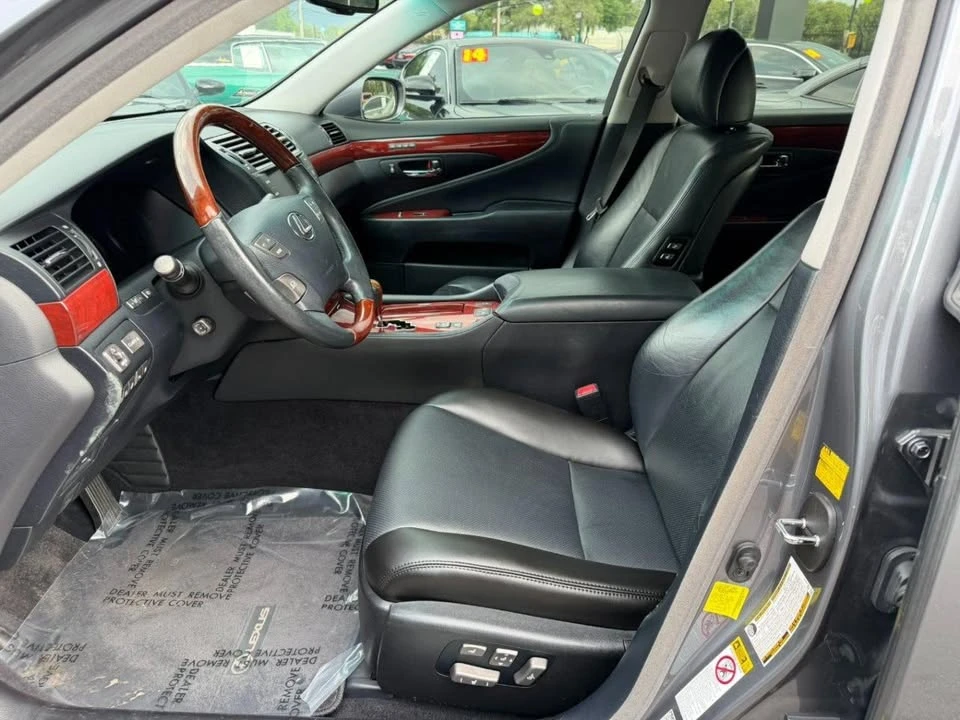 2012 Lexus LS 4th Gen - Image 16 of 20
