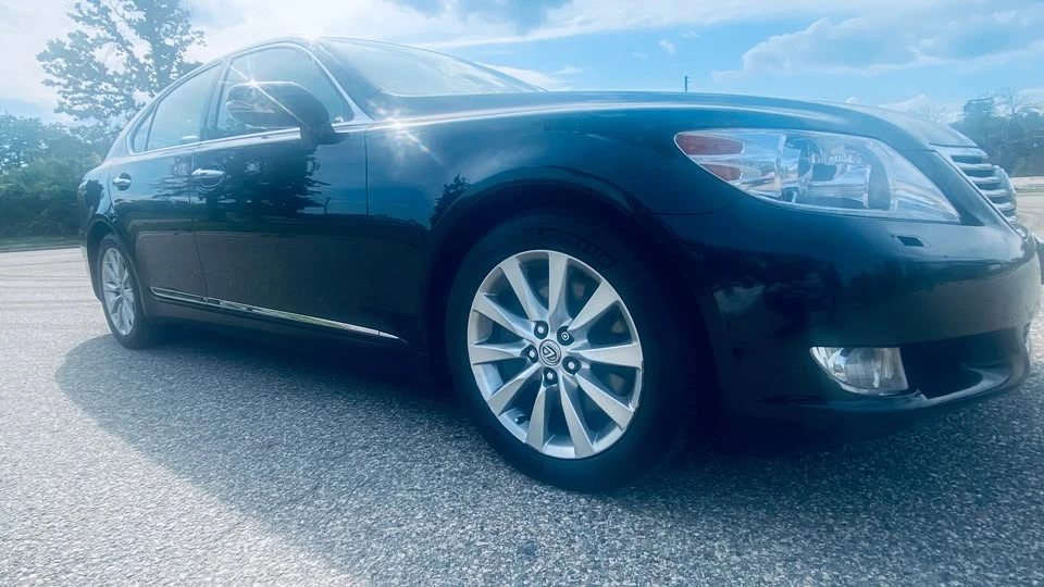 2012 Lexus LS 4th Gen - Image 9 of 20