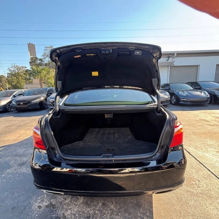 2012 Lexus LS 4th Gen - Image 9 of 20