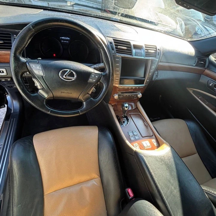 2012 Lexus LS 4th Gen - Image 15 of 20