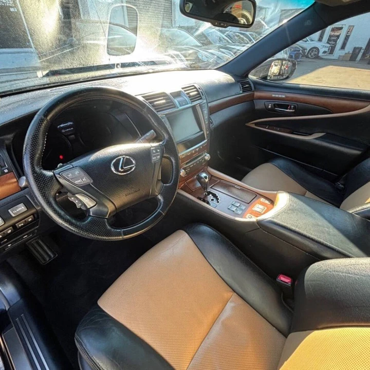 2012 Lexus LS 4th Gen - Image 14 of 20