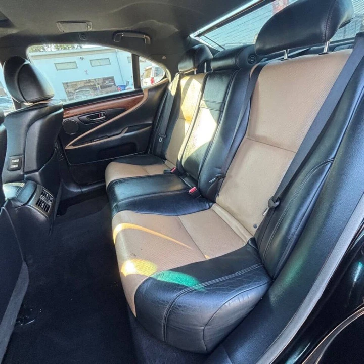 2012 Lexus LS 4th Gen - Image 18 of 20