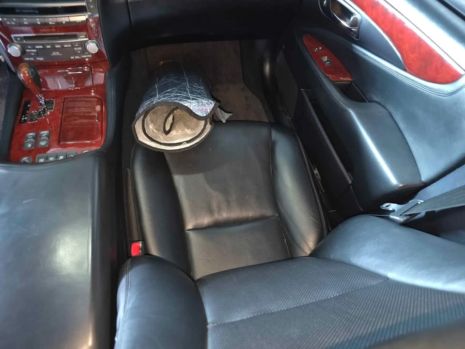 2012 Lexus LS 4th Gen - Image 11 of 17