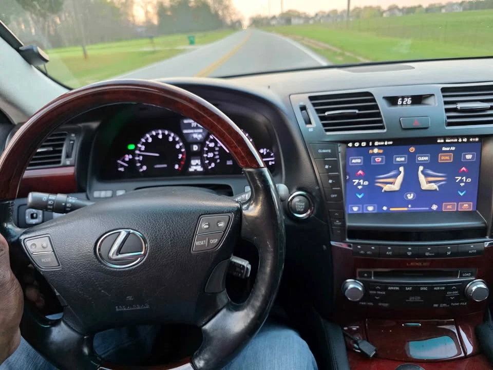 2012 Lexus LS 4th Gen - Image 3 of 17