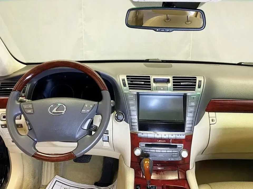 2012 Lexus LS 4th Gen - Image 18 of 18