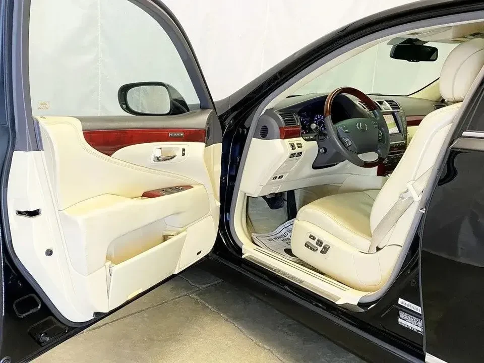 2012 Lexus LS 4th Gen - Image 12 of 18