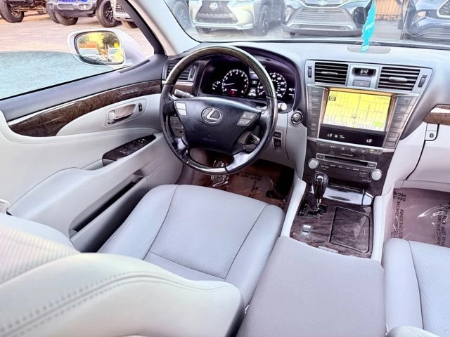 2012 Lexus LS 4th Gen - Image 9 of 20