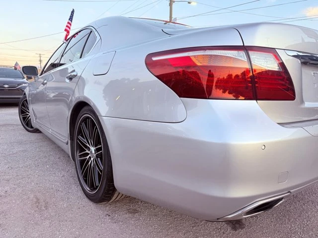 2012 Lexus LS 4th Gen - Image 5 of 20