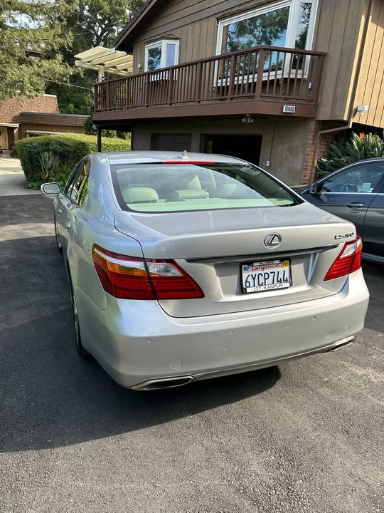 2012 Lexus LS 4th Gen - Image 2 of 8