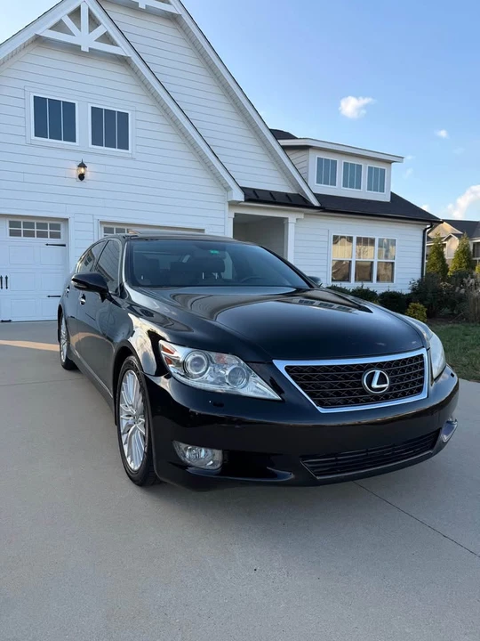 2012 Lexus LS 4th Gen - Image 2 of 18