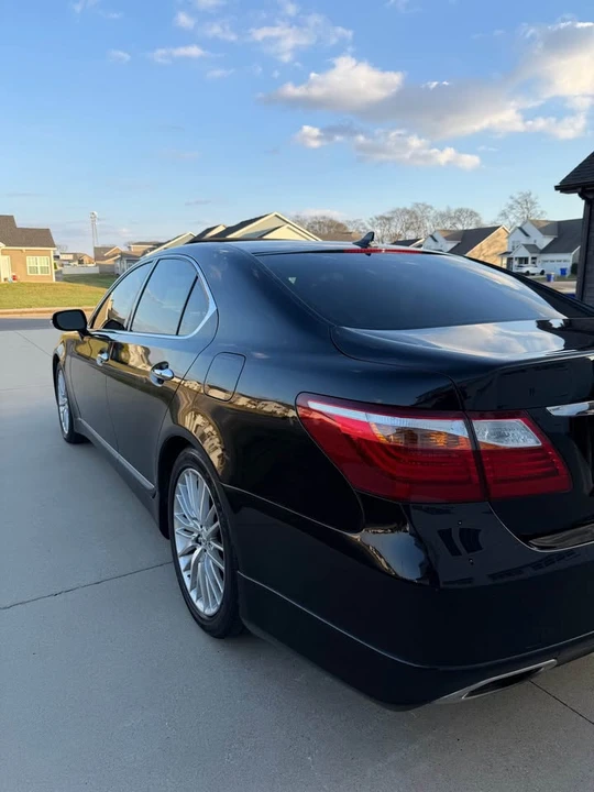 2012 Lexus LS 4th Gen - Image 7 of 18