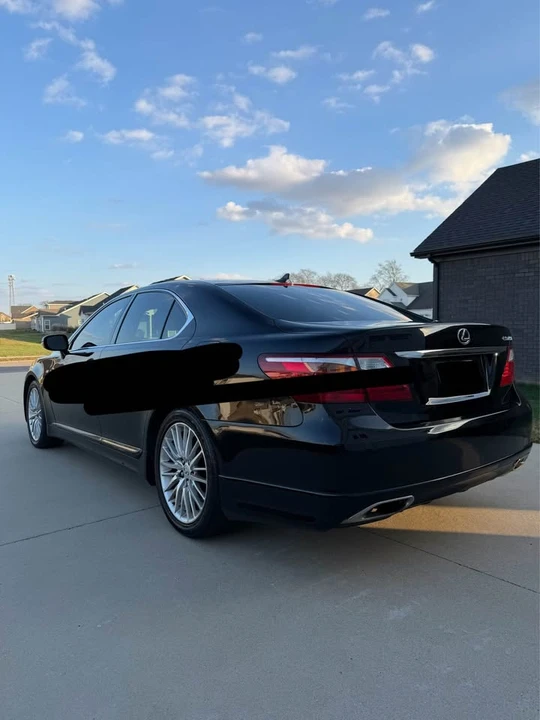 2012 Lexus LS 4th Gen - Image 6 of 18