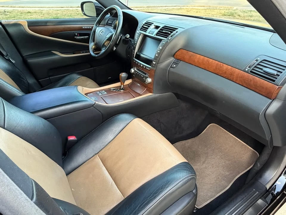 2012 Lexus LS 4th Gen - Image 13 of 18