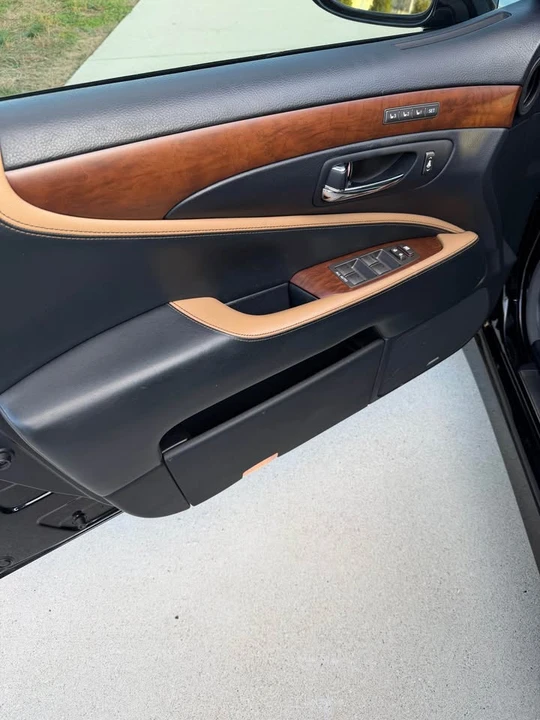 2012 Lexus LS 4th Gen - Image 10 of 18