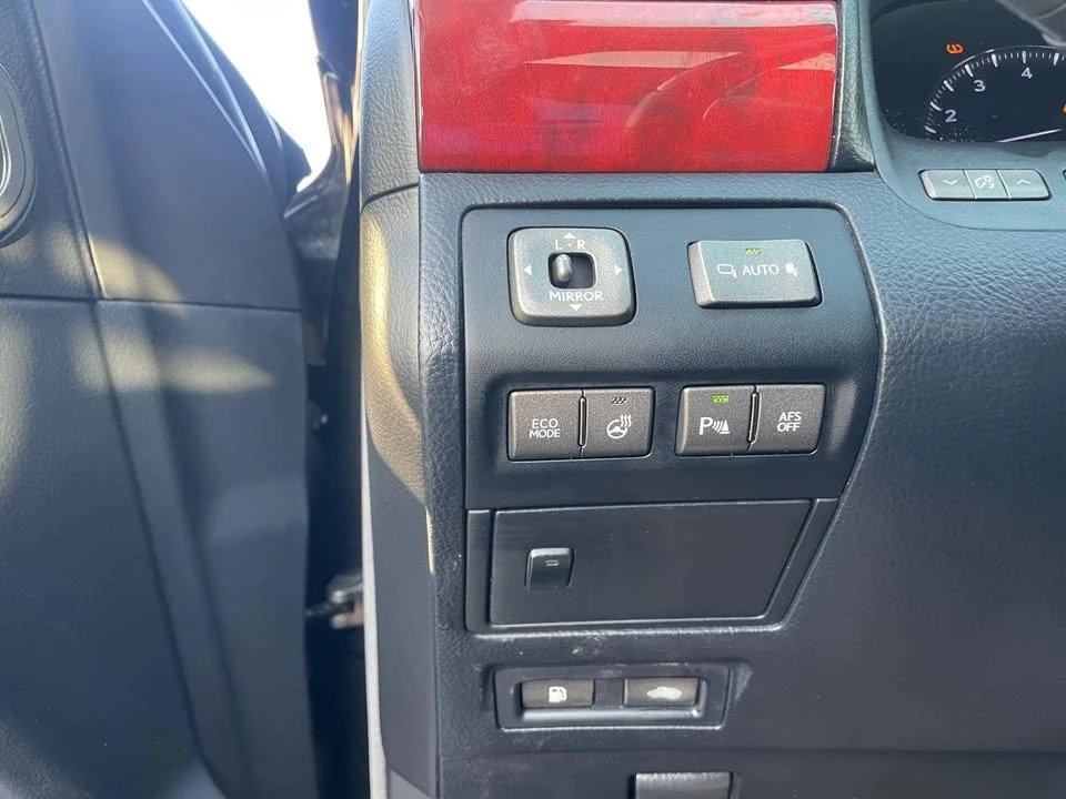 2012 Lexus LS 4th Gen - Image 10 of 17