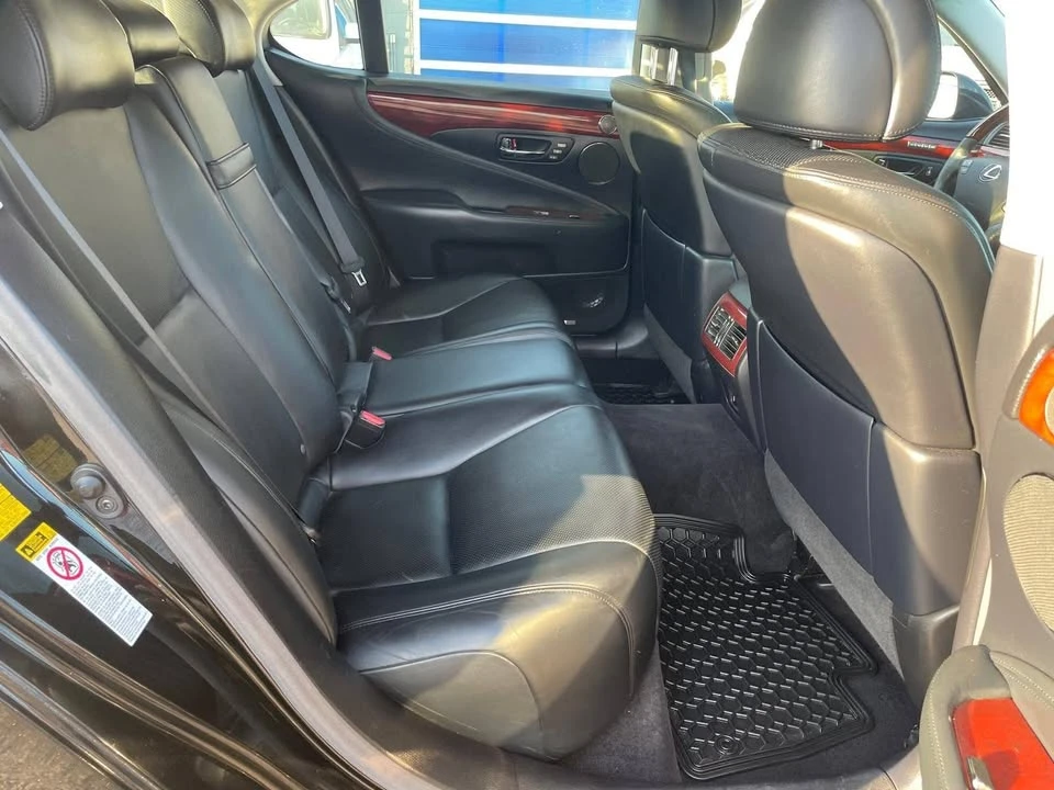 2012 Lexus LS 4th Gen - Image 15 of 17