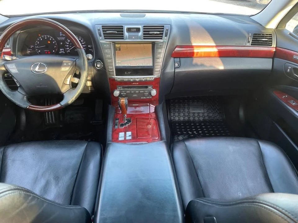 2012 Lexus LS 4th Gen - Image 8 of 17