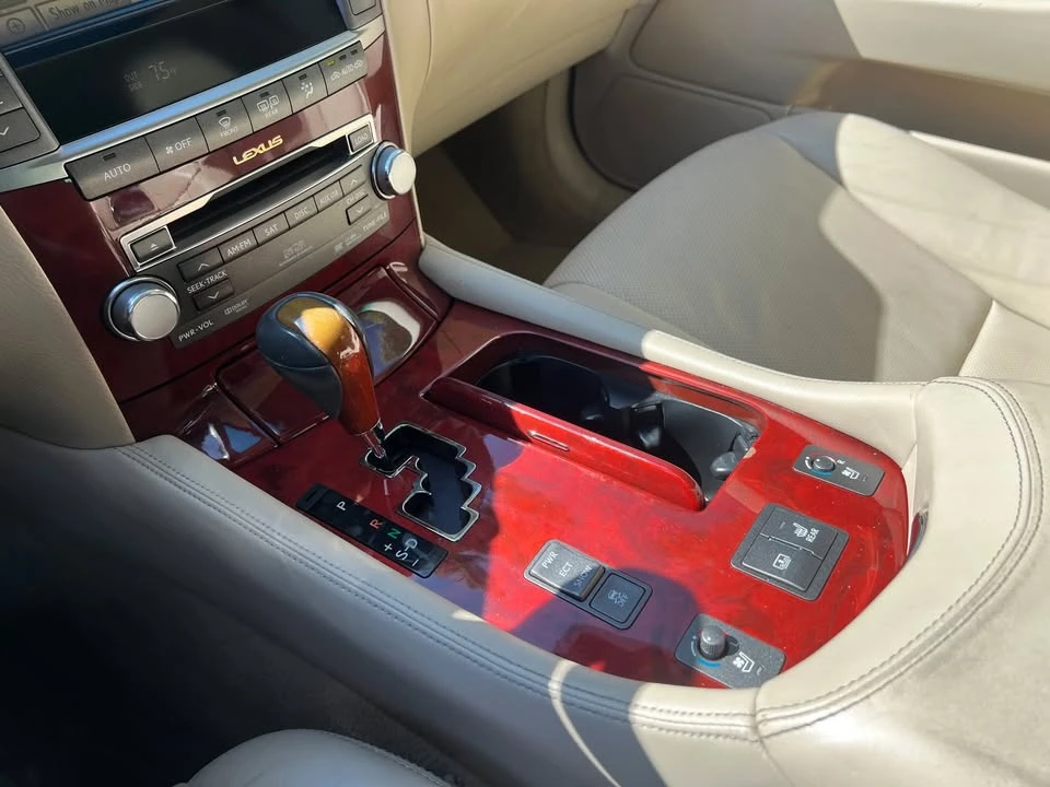 2012 Lexus LS 4th Gen - Image 8 of 16