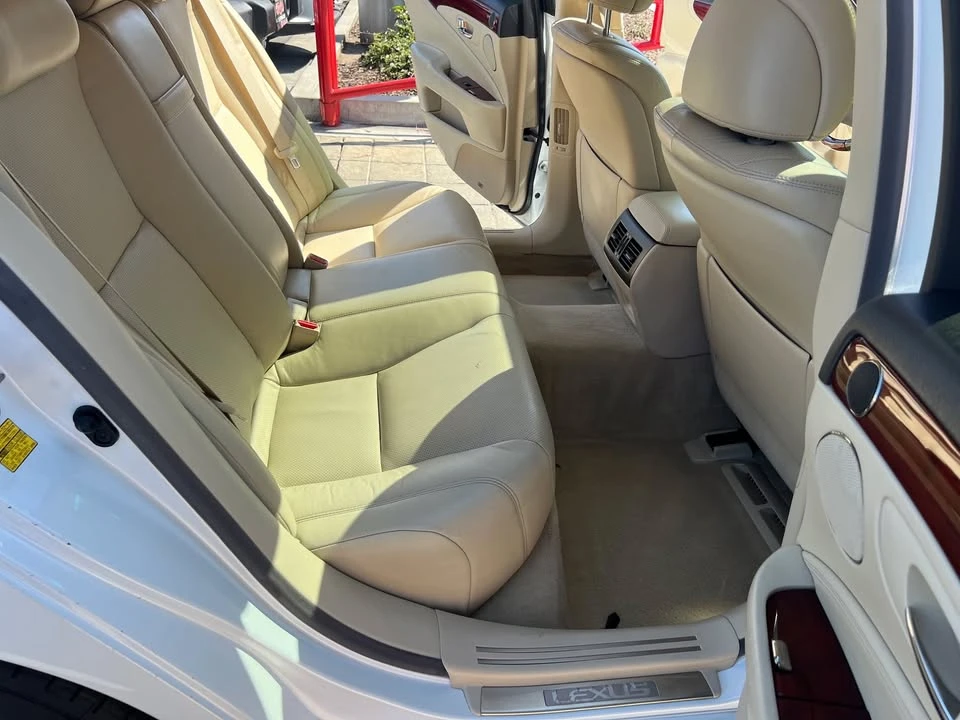 2012 Lexus LS 4th Gen - Image 5 of 16