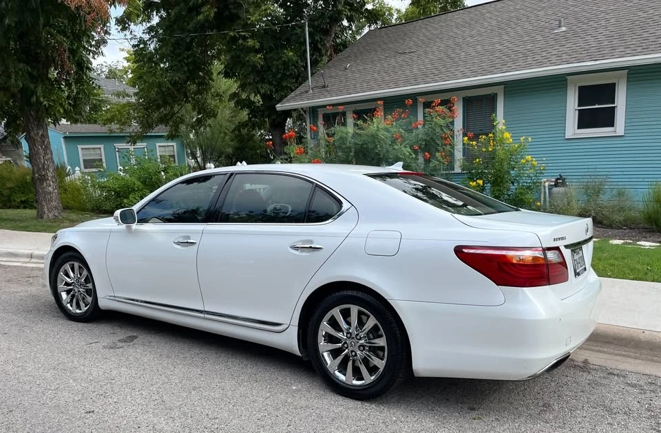 2012 Lexus LS 4th Gen - Image 3 of 12